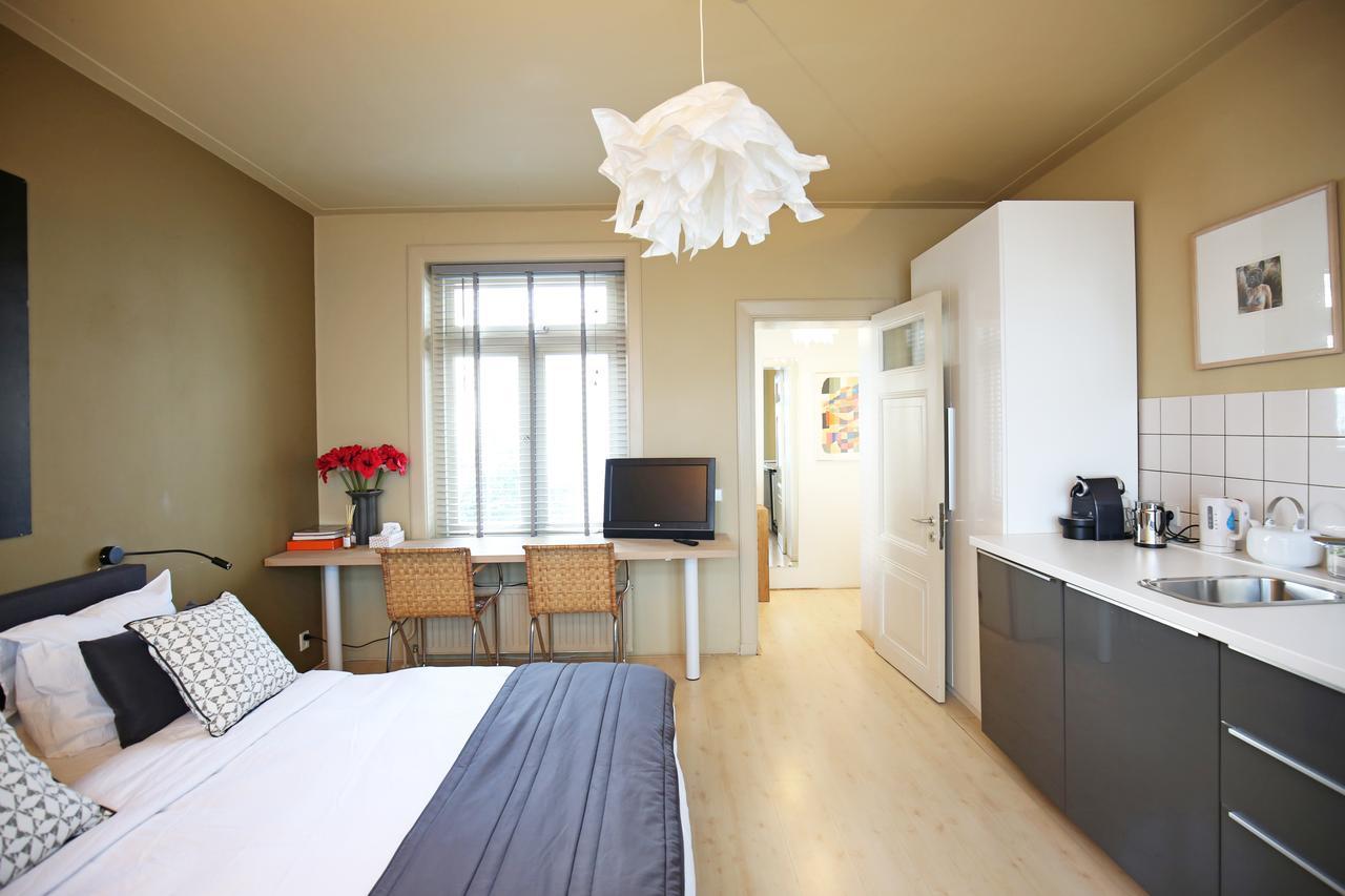 Canal Studio Apartment Амстердам Экстерьер фото